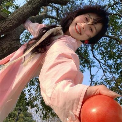 真实女孩 海报
